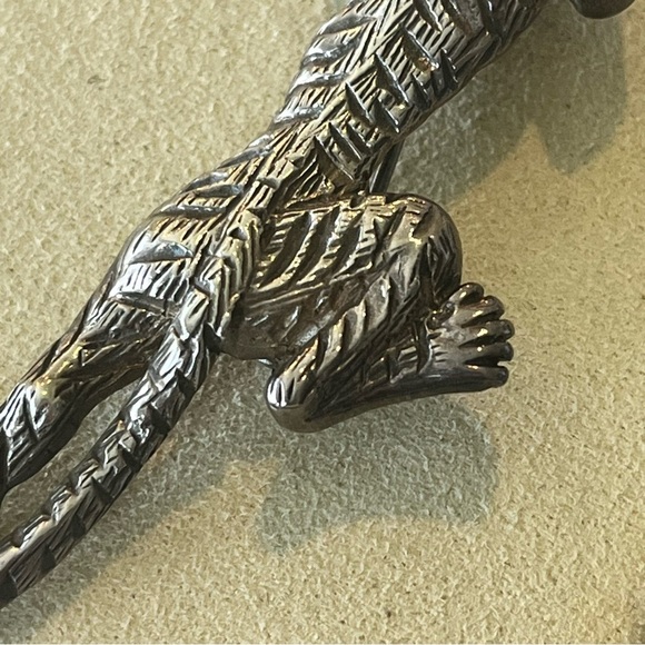 Pewter Climbing Tiger Brooch - Picture 4 of 10